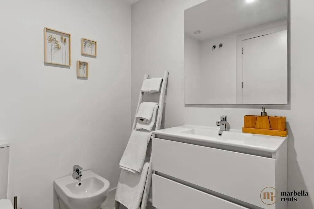 公寓 Boho-Chic Modern 2 Bed 2 Bath In Vanian Gardens 埃斯特波纳