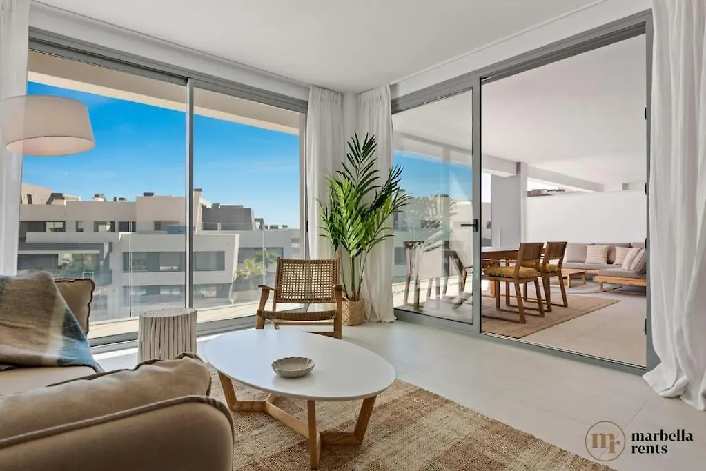 Boho-Chic Modern 2 Bed 2 Bath In Vanian Gardens 埃斯特波纳