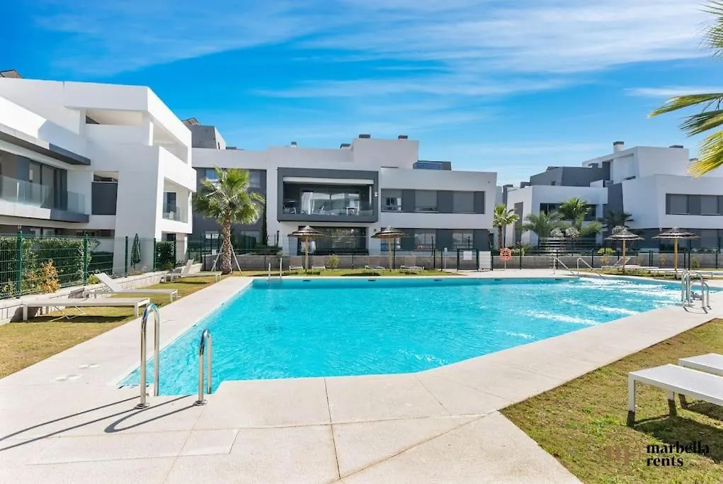 Boho-Chic Modern 2 Bed 2 Bath In Vanian Gardens 埃斯特波纳