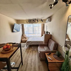 Lovely New 77 Appartement